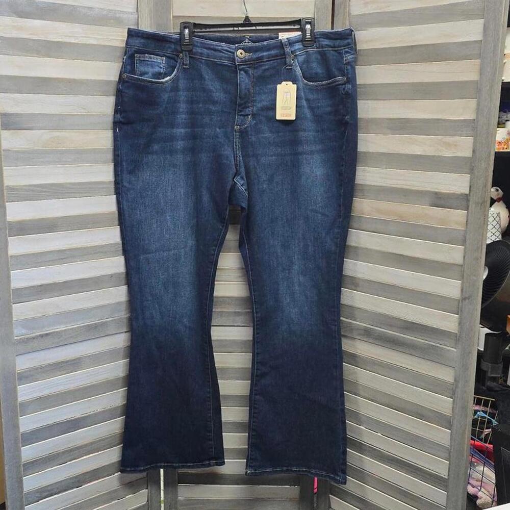 St. John's Bay Women's Dark Blue Boot Cut Jeans. Size 20W